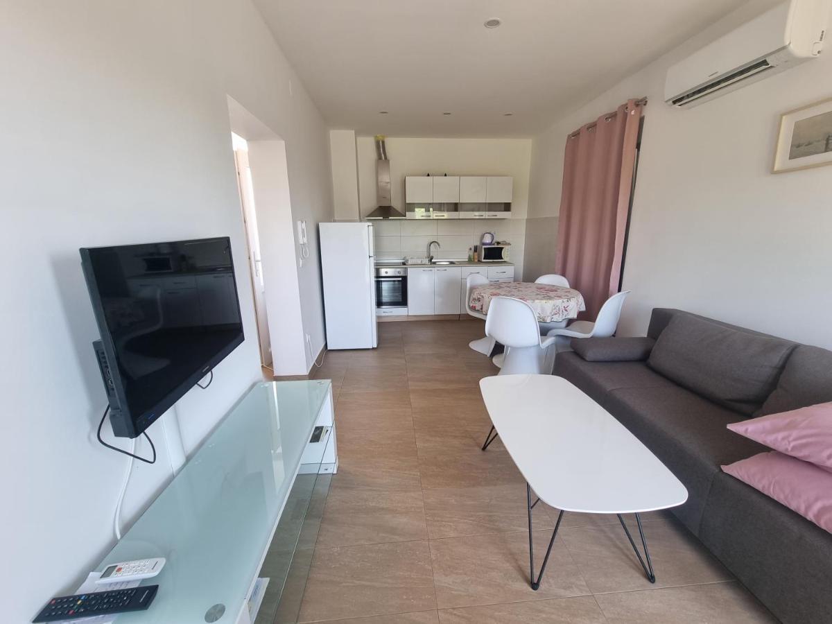 Apartmani Jozic Селине Екстериор снимка