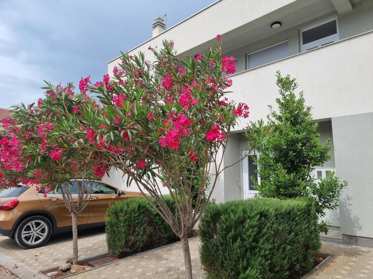 Apartmani Jozic Селине Екстериор снимка