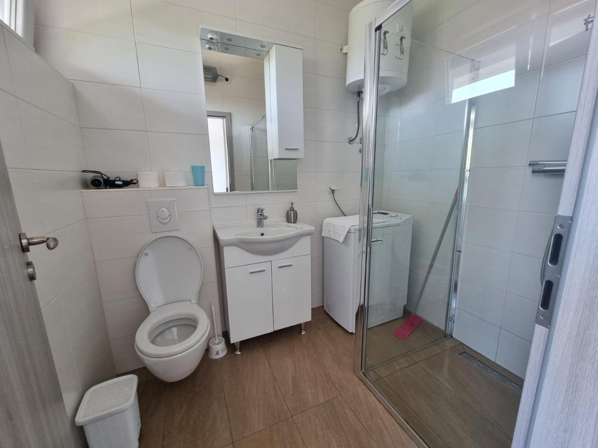 Apartmani Jozic Селине Екстериор снимка