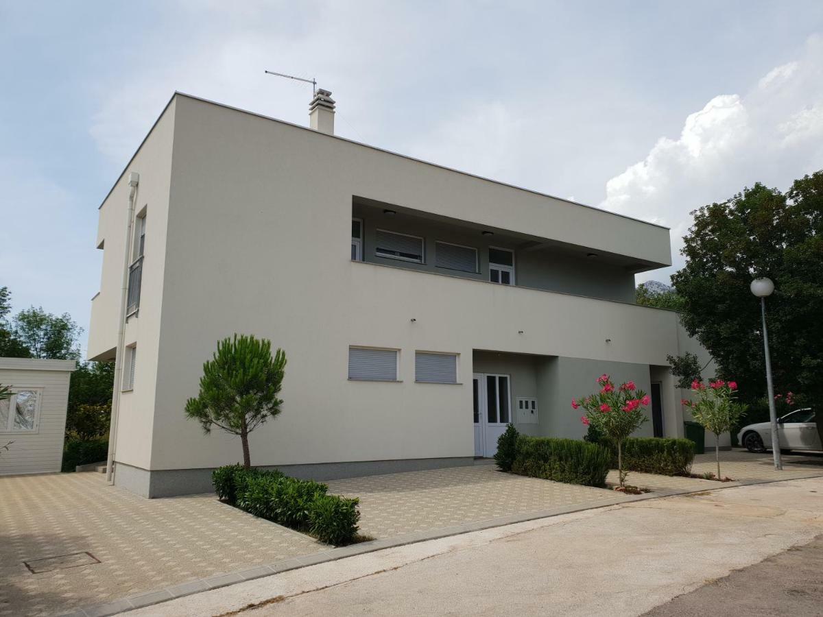 Apartmani Jozic Селине Екстериор снимка
