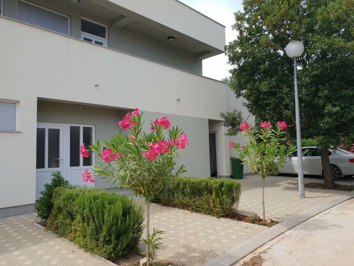 Apartmani Jozic Селине Екстериор снимка