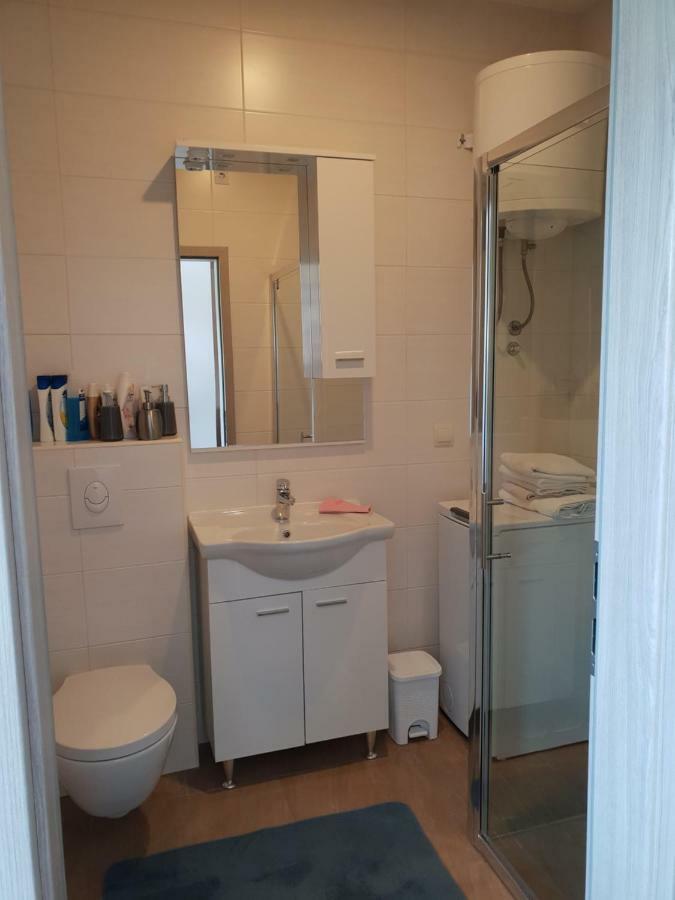 Apartmani Jozic Селине Екстериор снимка