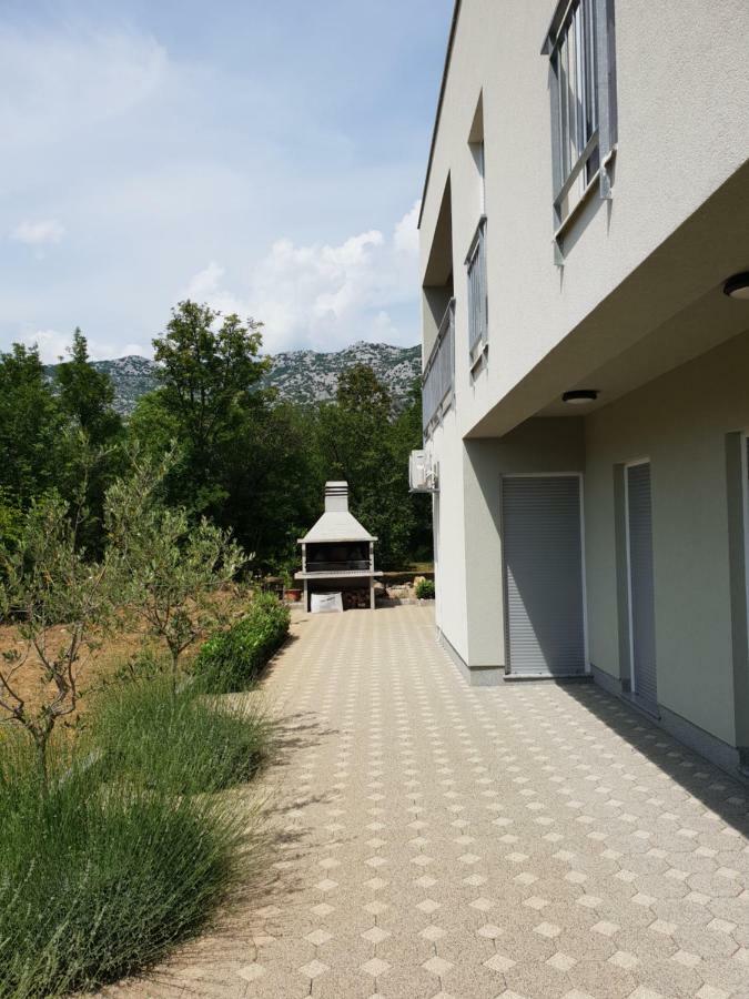 Apartmani Jozic Селине Екстериор снимка